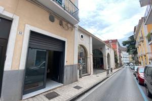 VIA R. SENATORE - NEGOZIO di 25 mq circa