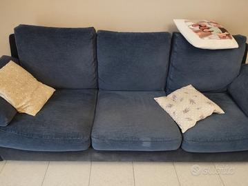 divano in buone condizioni 