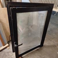 finestra in alluminio 