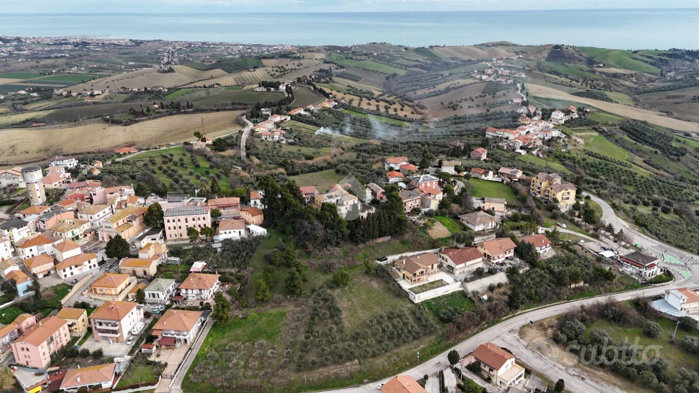TER. AGRICOLO A ROSETO DEGLI ABRUZZI - More