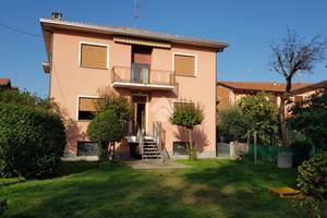 VILLA SINGOLA A POMBIA