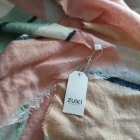 Sciarpona marca " Zuiki" nuova con cartellino