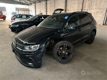 Volkswagen Tiguan 2.0 tdi R-Line 150cv dsg INCIDEN