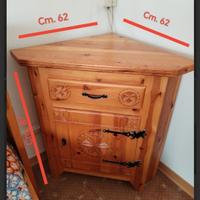  angoliera + poltrona e letto in larice 