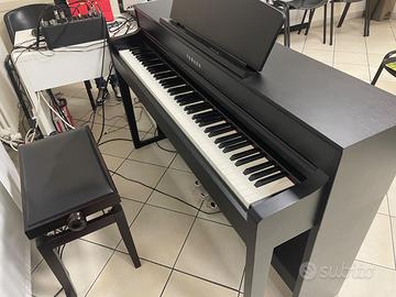 Yamaha CLP 545 Pianoforte digitale