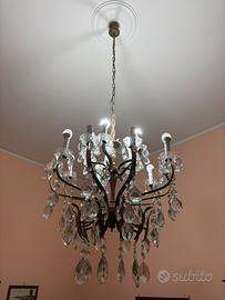 Lampadario classico in cristallo con pendenti