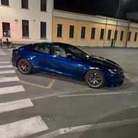 Tesla Model S Plaid, l’eclissi del biturbo
