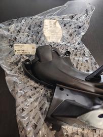 Supporto sx cruscotto Aprilia RS 660 2B008950
