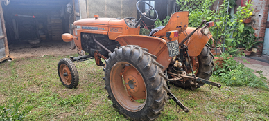 Trattore fiat 215