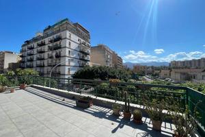 Pitrè/Calatafimi: 250 mq ristrutturato con terrazz