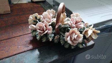 Centrotavola Capodimonte - cesto di rose