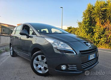 PEUGEOT 5008 TECNO 1.6 HDI 2012 NUOVISSIMA