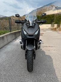 Honda X-adv 750