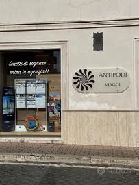 AGENZIA DI VIAGGI/Licenza A + B