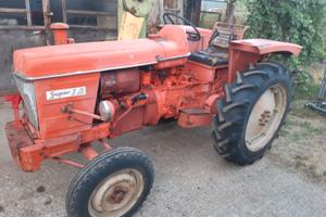 Trattore agricolo