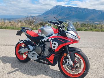 Aprilia Tuono 660