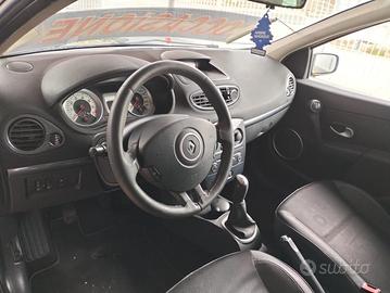 Renault Clio Sport Tour (station wagon)