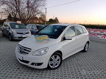 Mercedes-benz B 180~DIESEL~215.000~GARANZIA~2011