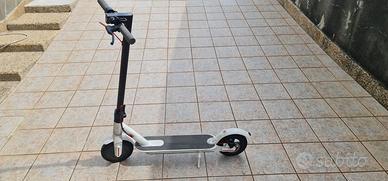 Electric Scooter Smeco SM-XMI 24 Km/h 250W-Bianco