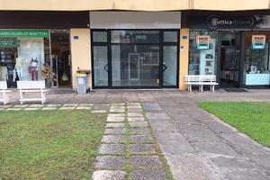 Negozio fregene via castellammare