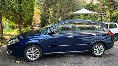 FIAT CROMA 1.9 Multijet - Spaziosa e Affidabile