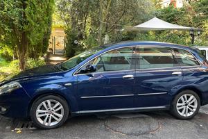 FIAT CROMA 1.9 Multijet - Spaziosa e Affidabile