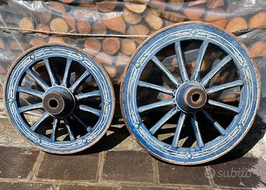 Ruote decorative in legno, design elegante