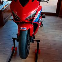 Honda CBR 650 R E-clutch. Superaccessoriata 