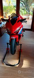 Honda CBR 650 R E-clutch. Superaccessoriata 