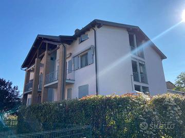 Appartamento di 77 m² con 4 locali e box auto a Le