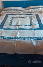 Copriletto matrimoniale oro e blu royal 