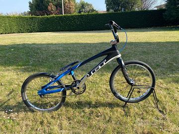 Bmx race gt carbon