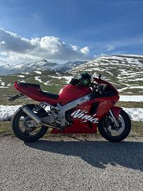 Kawasaki Ninja ZX-7 - 1998