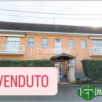 3 LOCALI CON BOX SENZA SPESE