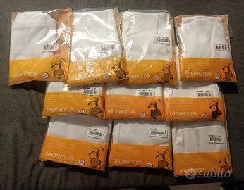 Mutande in cotone ancora confezionate