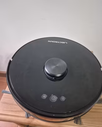 Robot aspirapolvere e lavapavimenti LIECTROUX XR50