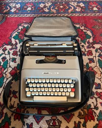 Macchina da scrivere Olivetti 35l