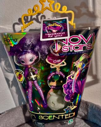 Bambola da collezione Novi stars
