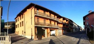 Immobile in asta di 1316 m² con più di 5 locali a 