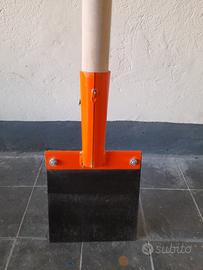 Spatola-rachiatoio professionale con manico 130 cm
