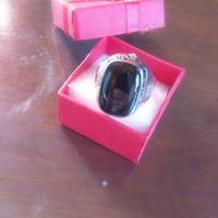 Anello con pietra onice naturale nera centrale