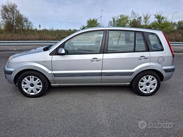 Ford Fusion 2007 tenuta molto bene