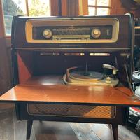 Mobile radio/ giradischi vintage Grundig