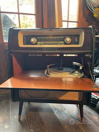 Mobile radio/ giradischi vintage Grundig