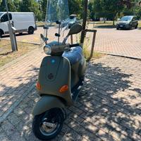 Vespa 50