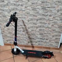 Monopattino aprilia ESRZ 