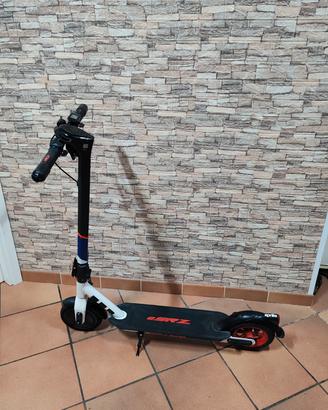 Monopattino aprilia ESRZ 