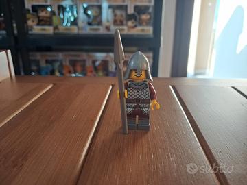Lego minifigure cavaliere