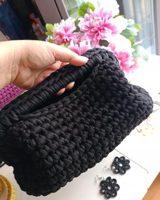clutch bag nera NUOVA + orecchini 