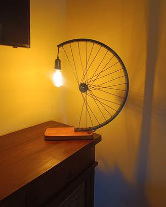 Lampada da tavolo 